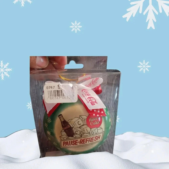 Coca-Cola Trim a tree & hallmark collection lot of 5 christmas ornaments - Picture 5 of 11